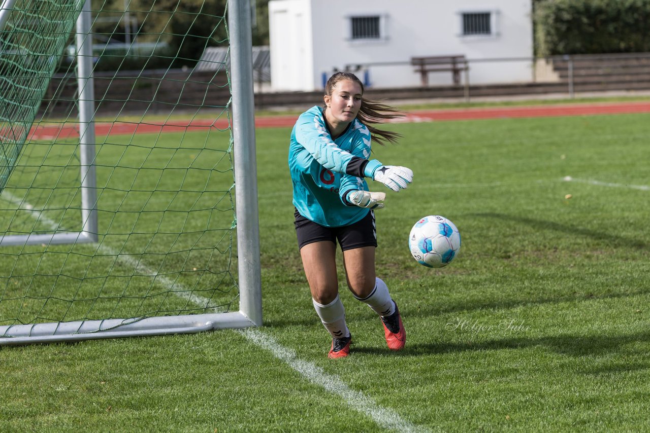 Bild 73 - wBJ VfL Pinneberg - Germania Schnelsen : Ergebnis: 15:1